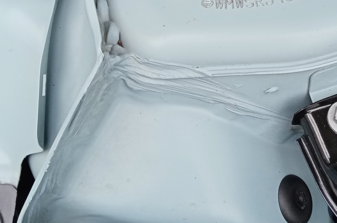 如何识别精修事故车（钣金胶篇）